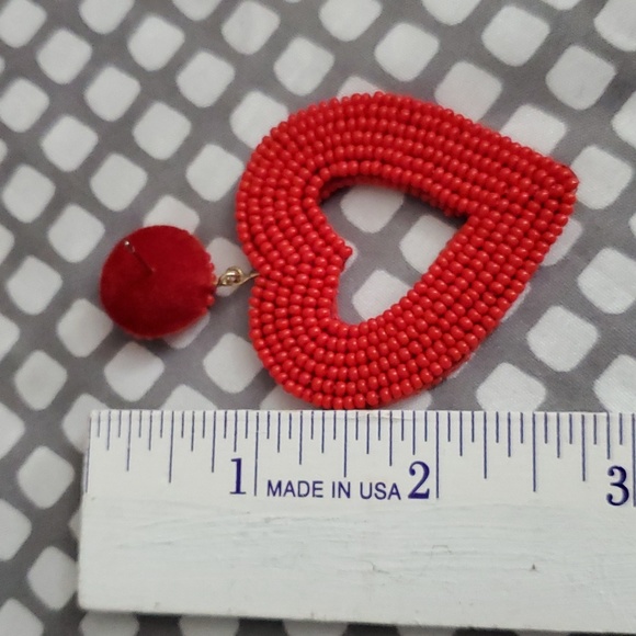 Piper K Handcrafted Seedbead Heart Earrings - Picture 6 of 8